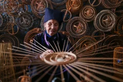 多彩贵州·第十四届中国原生态国际摄影大展 · 冷雨飘扬 的图集