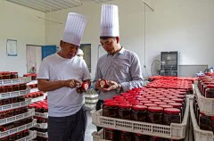 多彩贵州·第十四届中国原生态国际摄影大展 · 追光逐影 的图集