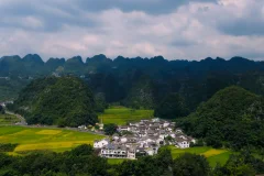 2025多彩贵州·第十八届中国原生态国际摄影大展 · 箫声剑气 的图集
