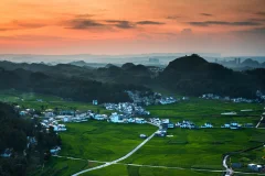 《美丽乡村》