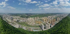 瓮安县城北部