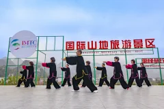 2023多彩贵州·第十六届中国原生态国际摄影大展 · 艺圃花匠 的图集
