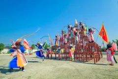 ​2024多彩贵州·第十七届中国原生态国际摄影大展 · 路人悠悠 的图集