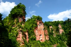 《五柱峰(大型廊柱状山峰)》