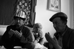《天山脚下的马背民族 》