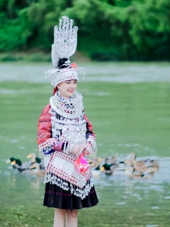 多彩贵州·第十四届中国原生态国际摄影大展 · 冷雨飘扬 的图集