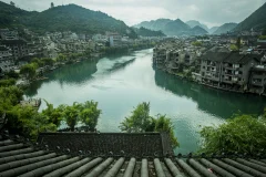 《镇远古镇全景》