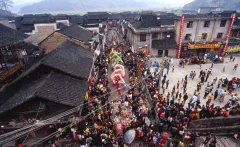 《节日的隆里》