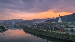 多彩贵州·第十四届中国原生态国际摄影大展 · 冷雨飘扬 的图集
