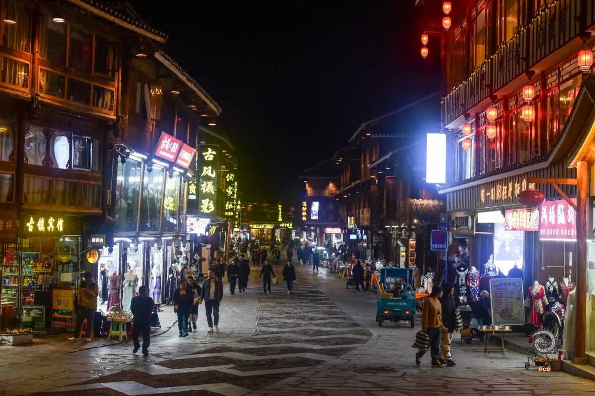 2025多彩贵州·第十八届中国原生态国际摄影大展 · 飘泉 的图集