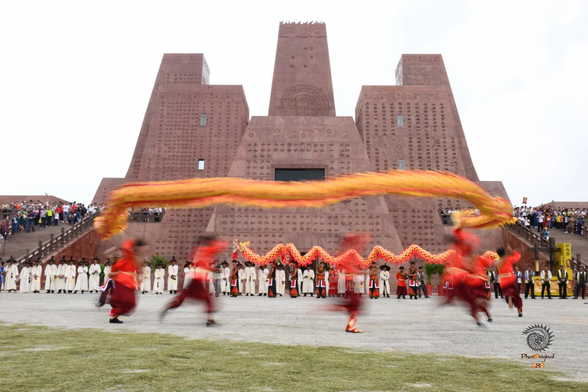 多彩贵州·第十四届中国原生态国际摄影大展 · 不堪回首 的图集