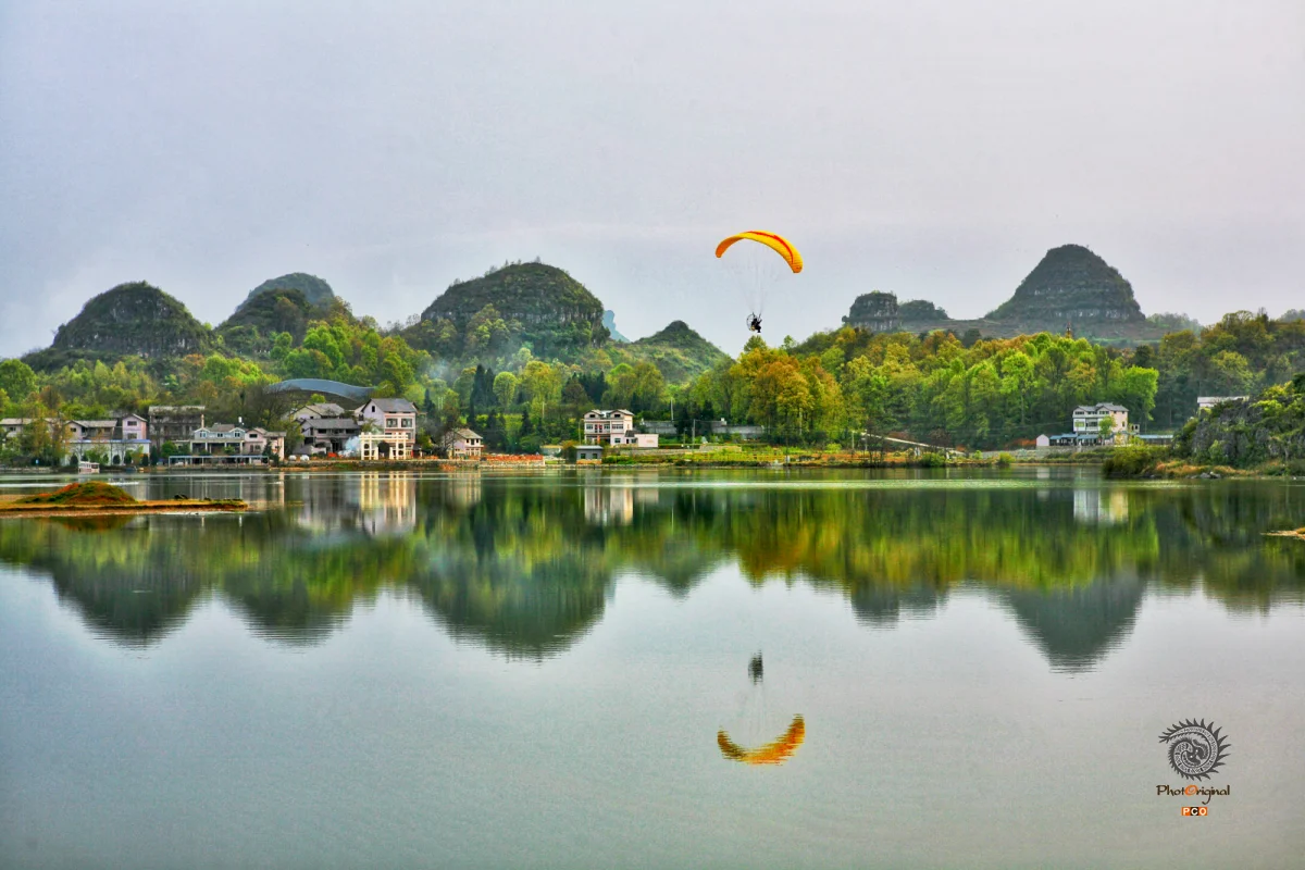 《山水人家》