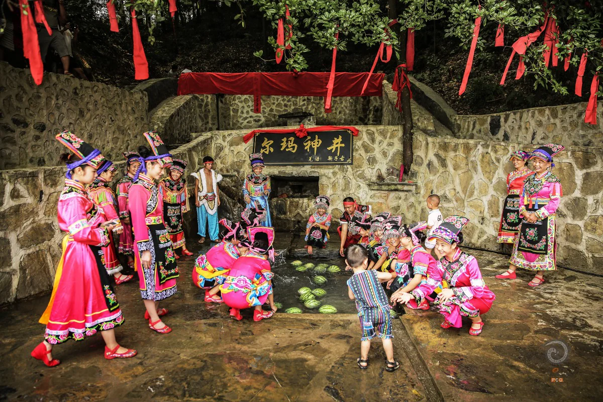 多彩贵州·第十四届中国原生态国际摄影大展 · 到处走走 的图集