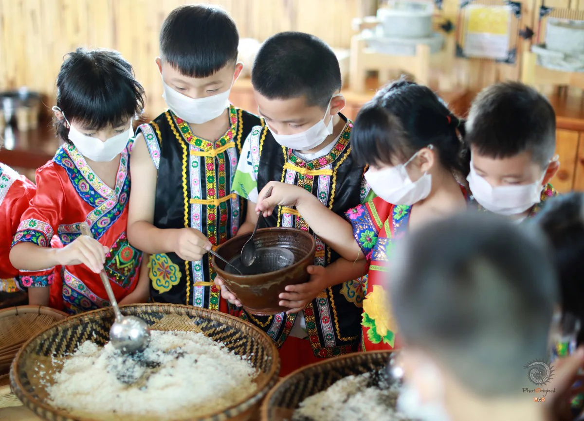 多彩贵州·第十四届中国原生态国际摄影大展 · 大圣归来玩摄影 的图集
