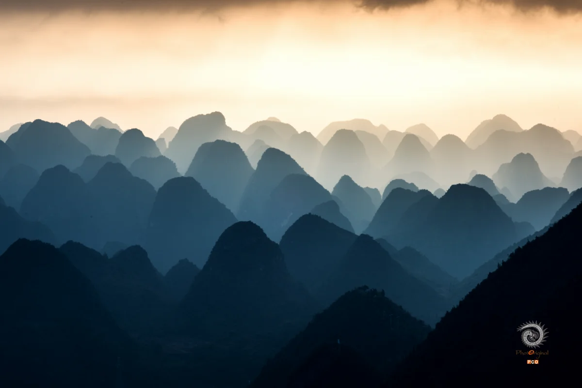 水墨万峰林