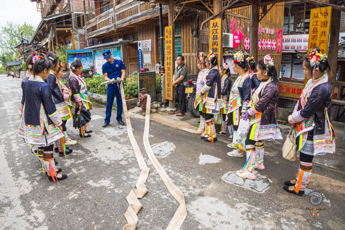 ​2024多彩贵州·第十七届中国原生态国际摄影大展 · 路人悠悠 的图集