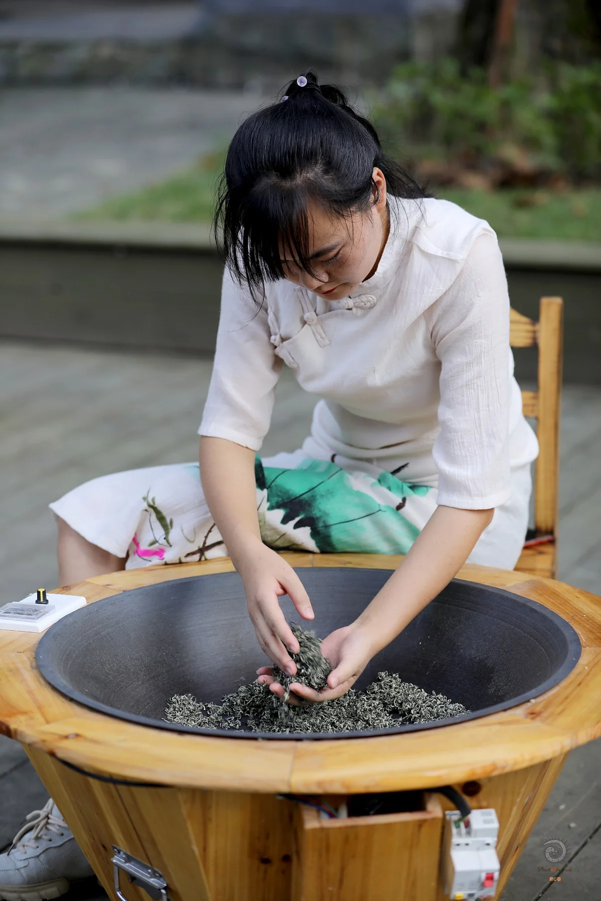 多彩贵州·第十四届中国原生态国际摄影大展 · 风雨断肠人 的图集