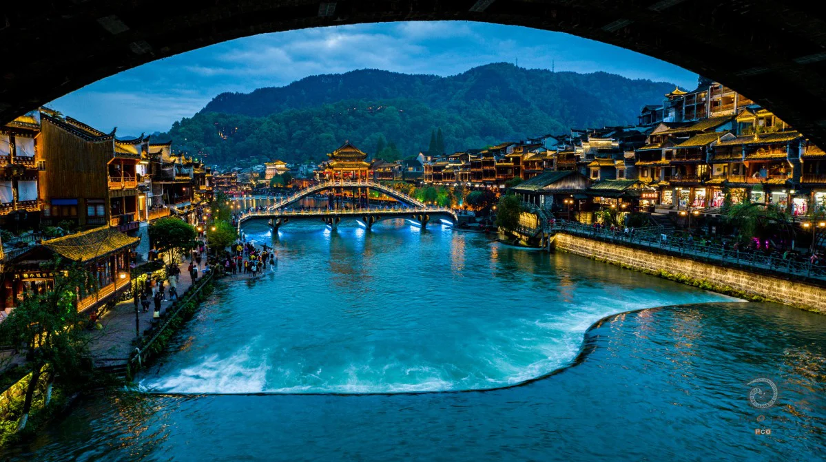 多彩贵州·第十四届中国原生态国际摄影大展 · 印象成城 的图集