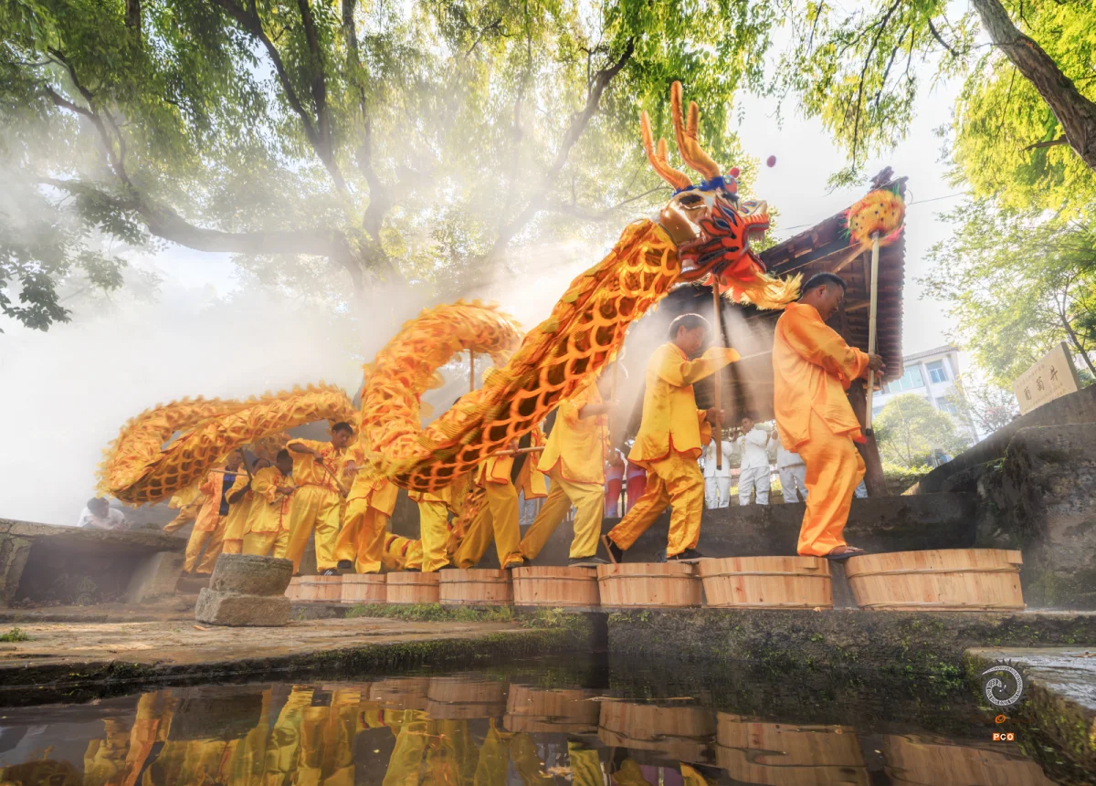 ​2024多彩贵州·第十七届中国原生态国际摄影大展 · 我看行 的图集