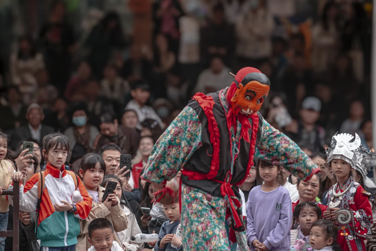 ​2024多彩贵州·第十七届中国原生态国际摄影大展 · 照相的胡子哥 的图集