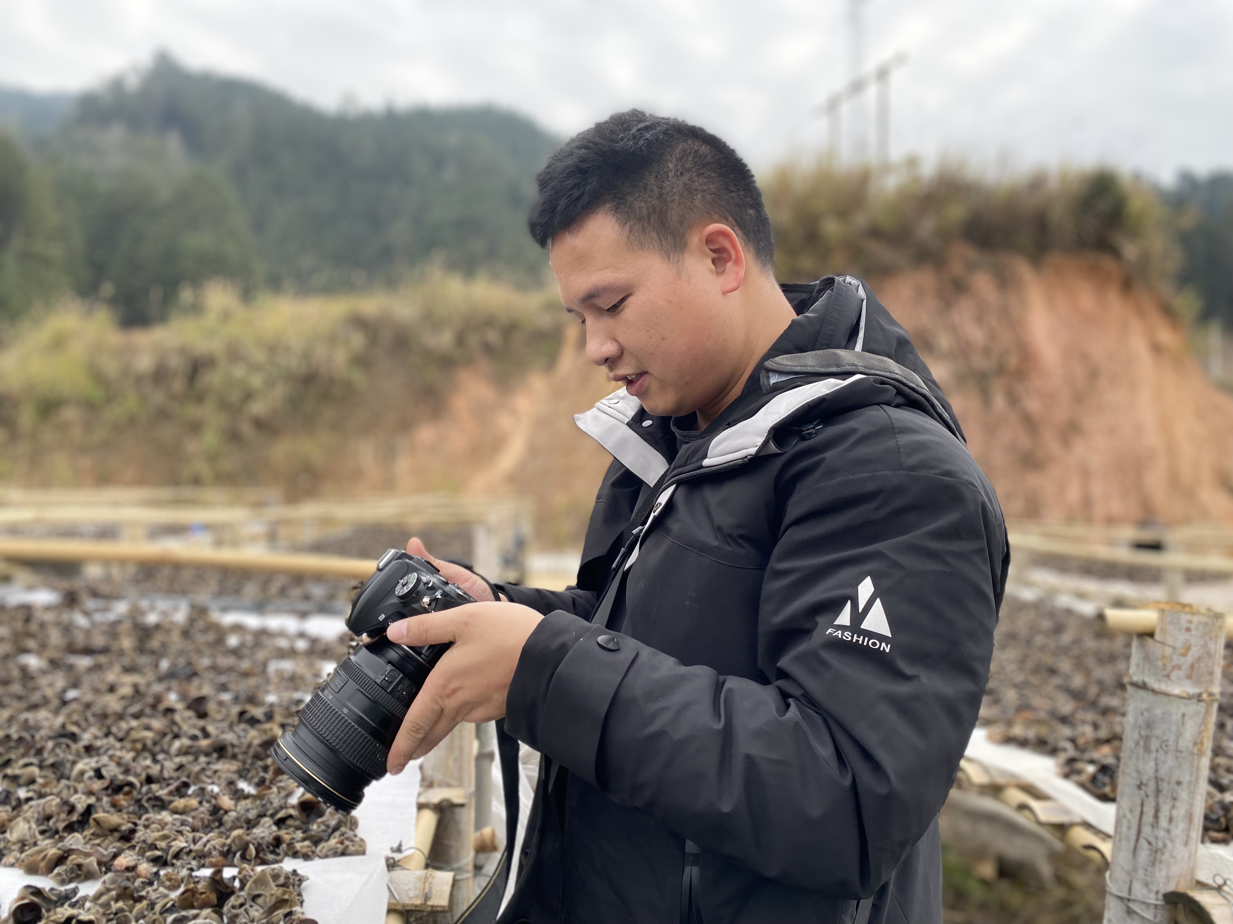潘邵平
