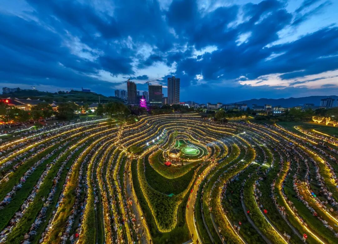 心安贵州 | 住进乌蒙深处，把清凉过成日常